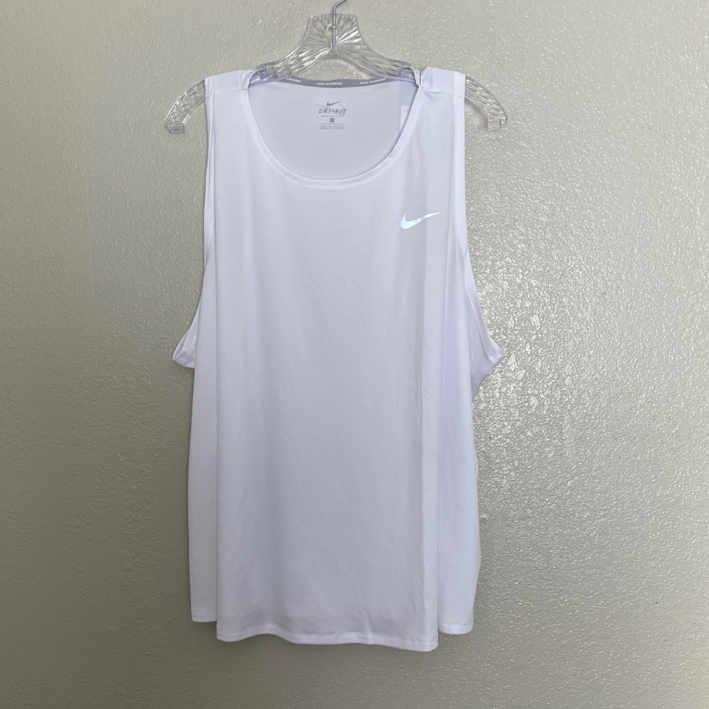 ‼️ONLY 1‼️ Nike Women’s Standard Fit Plus Size Running Tank 2X